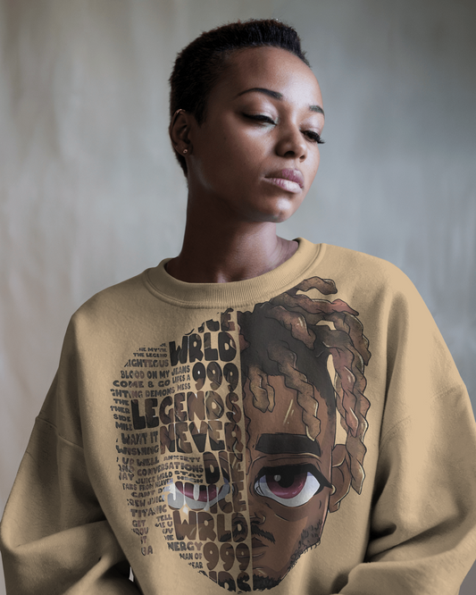 Beige sweatshirt from Nitorious Atelier featuring a striking Juice Wrld rapper print. Crafted from premium cotton fleece, this sweatshirt combines comfort with a bold tribute to the late rapper, perfect for music fans.