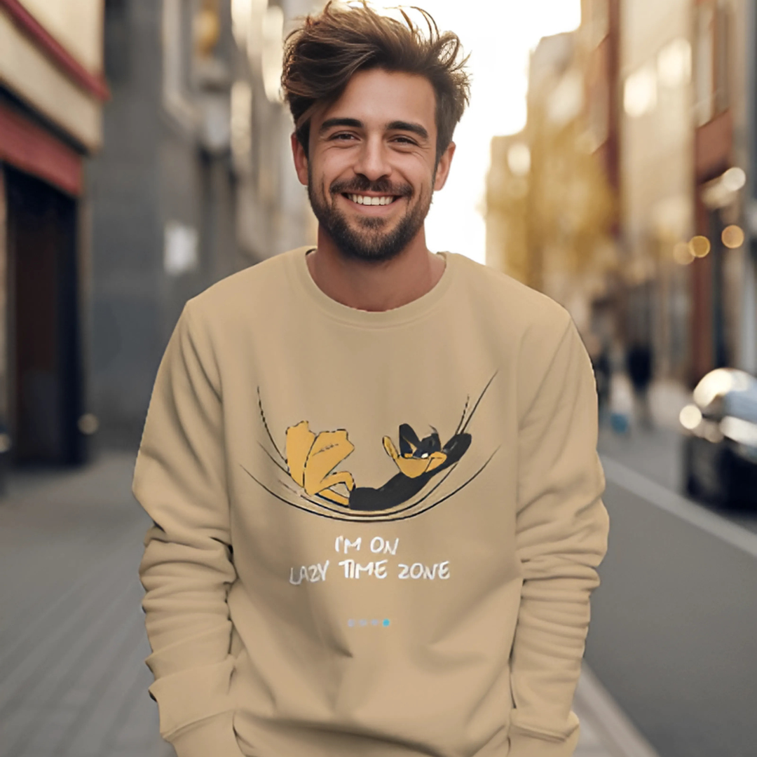 Beige Looney Tunes sweatshirt from Nitorious Atelier featuring a playful graphic of iconic characters. Made from premium cotton, this sweatshirt offers a cozy fit, perfect for casual wear with a touch of nostalgia.