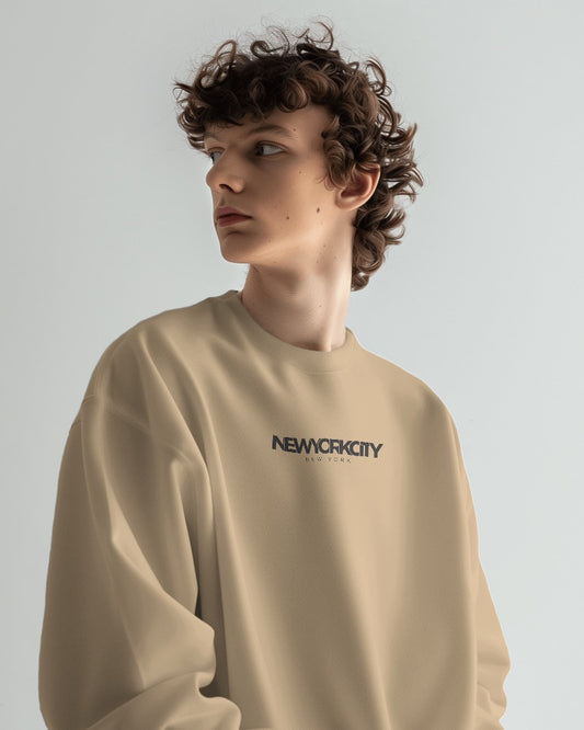 Nitorious Atelier heavy gauge Luxe sweatshirt in beige featuring a stylish New York print. Crafted from premium fabric for warmth and durability, this sweatshirt offers a trendy, comfortable look perfect for casual outings.