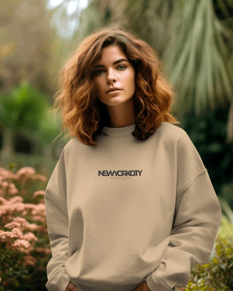 Nitorious Atelier heavy gauge Luxe sweatshirt in beige featuring a stylish New York print. Crafted from premium fabric for warmth and durability, this sweatshirt offers a trendy, comfortable look perfect for casual outings.
