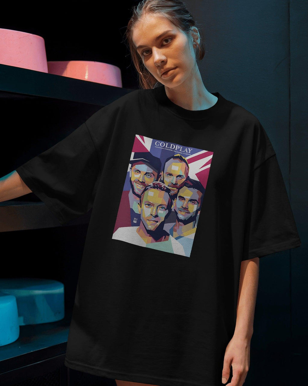 Black t-shirt from Nitorious Atelier featuring a bold Coldplay-inspired graphic print. Made from premium cotton, this t-shirt combines style and comfort, perfect for music lovers.