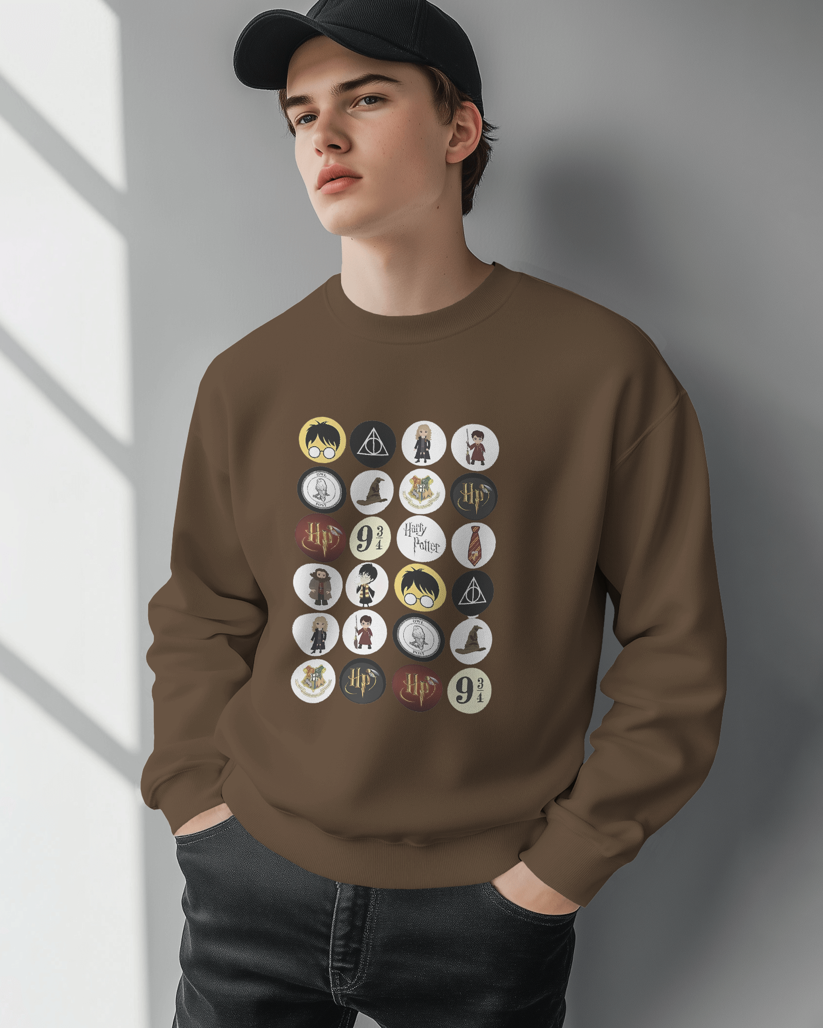 Brown sweatshirt featuring a classic 'Harry Potter' themed design. Crafted from premium fleece fabric, this cosy and stylish sweatshirt is perfect for showcasing your love for magic and adventure while staying warm.