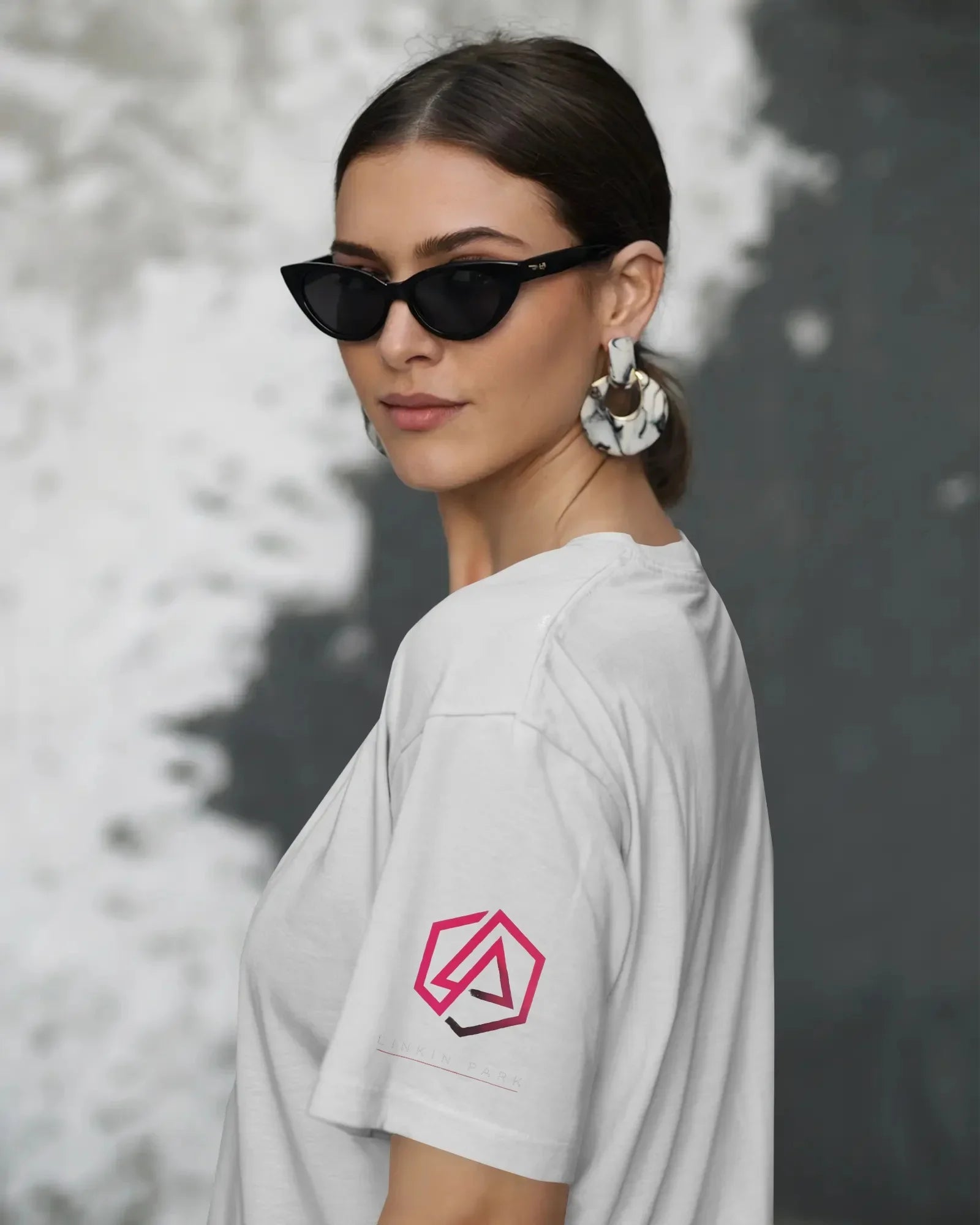 White oversized "Linkin Park From Zero" t-shirt from Nitorious Atelier, featuring a bold graphic inspired by the iconic band. Made from premium cotton, this tshirt offers a relaxed fit, exceptional comfort, and lasting durability