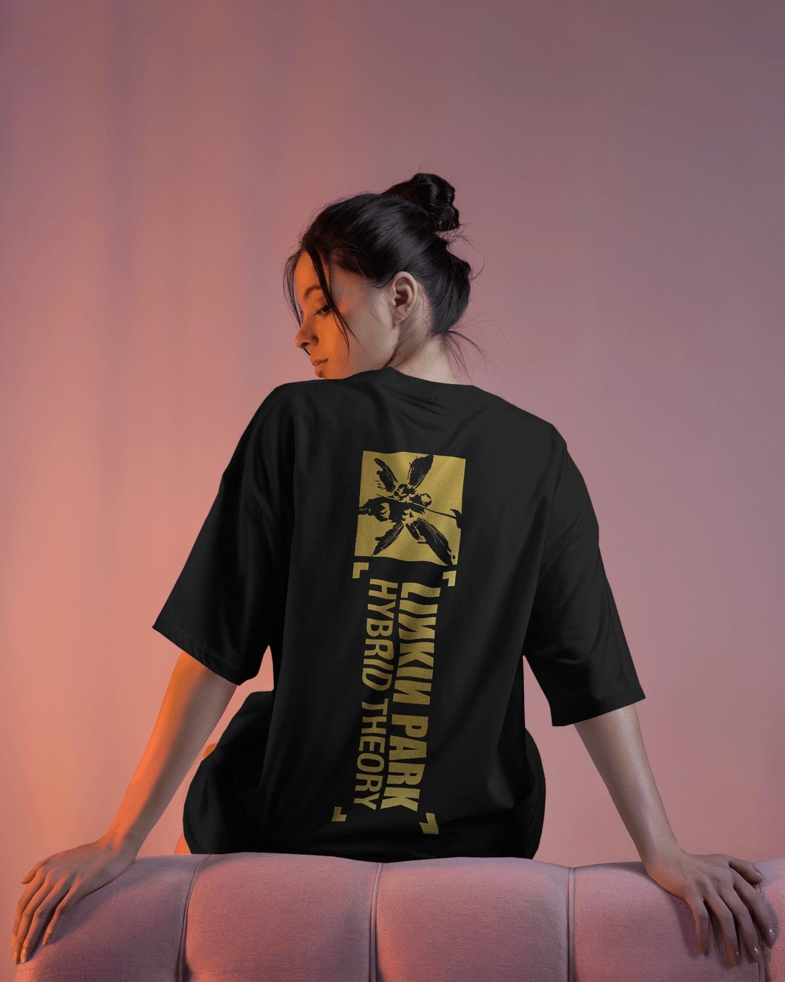 Black oversized "Linkin Park Hybrid Theory" t-shirt from Nitorious Atelier, featuring a striking graphic inspired by the band's iconic album. Crafted from premium cotton, this tshirt offers a relaxed fit, superior comfort, and long-lasting durability