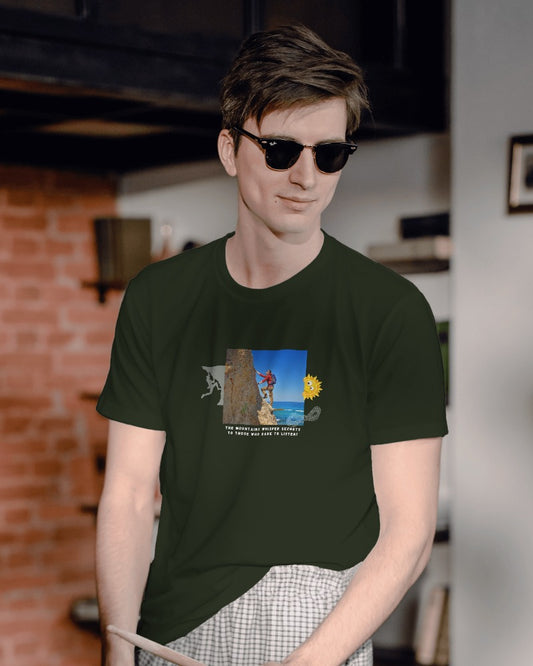 Mountain green regular fit t-shirt from Nitorious Atelier. Crafted from premium cotton, this t-shirt combines comfort with a stylish, nature-inspired hue, ideal for everyday wear.