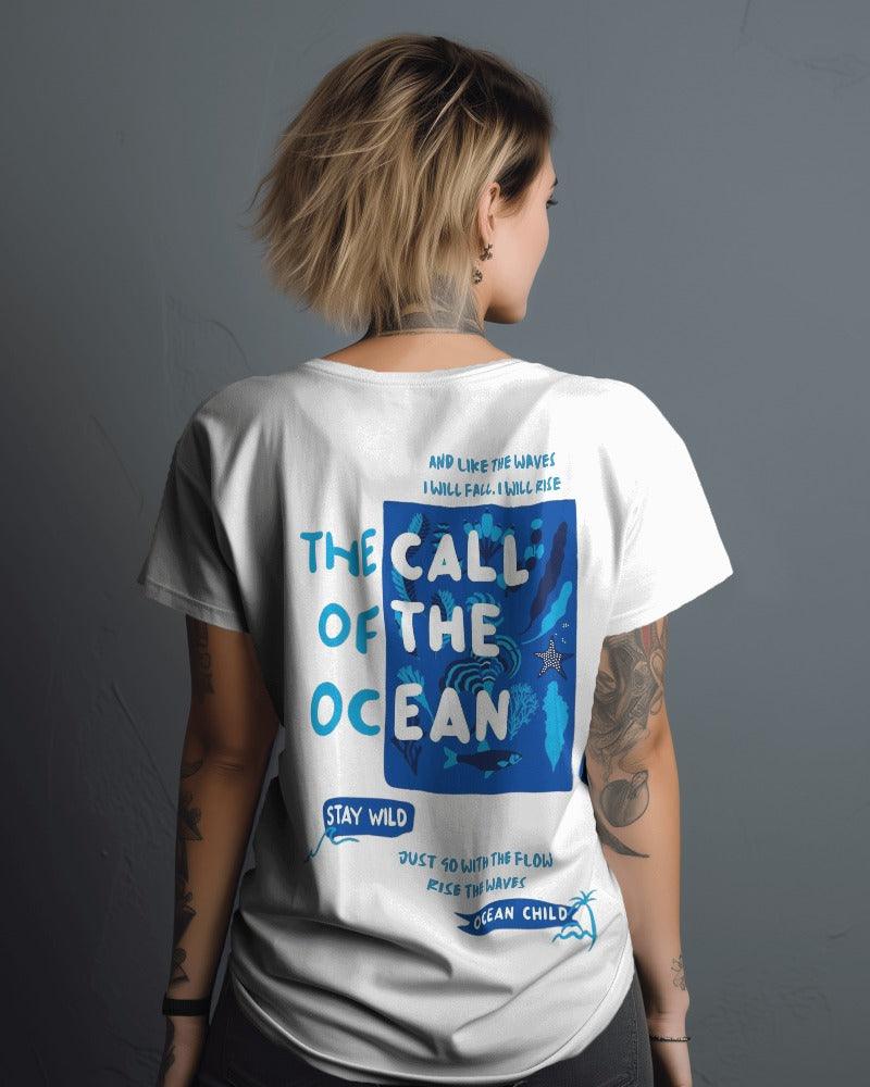 White oversized t-shirt from Nitorious Atelier featuring a stunning ocean print. Made from premium cotton, this shirt blends comfort and style effortlessly, ideal for those who love beach-inspired fashion.