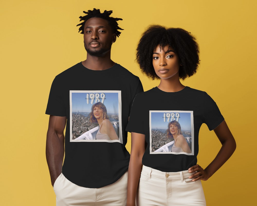 Taylor Swift printed regular t-shirt in black from Nitorious Atelier featuring a stylish and elegant graphic of Taylor Swift. Made from premium cotton, this t-shirt offers comfort and a chic, fan-inspired look.